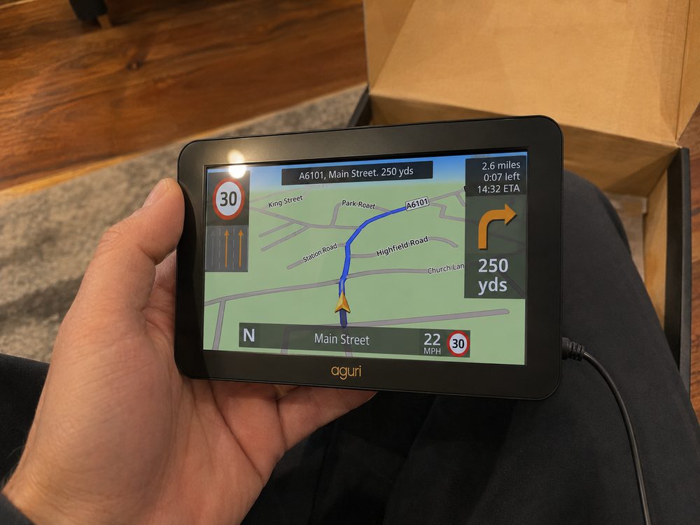 Route overview on the Aguri RV760 with the next manoeuvre and current speed limit