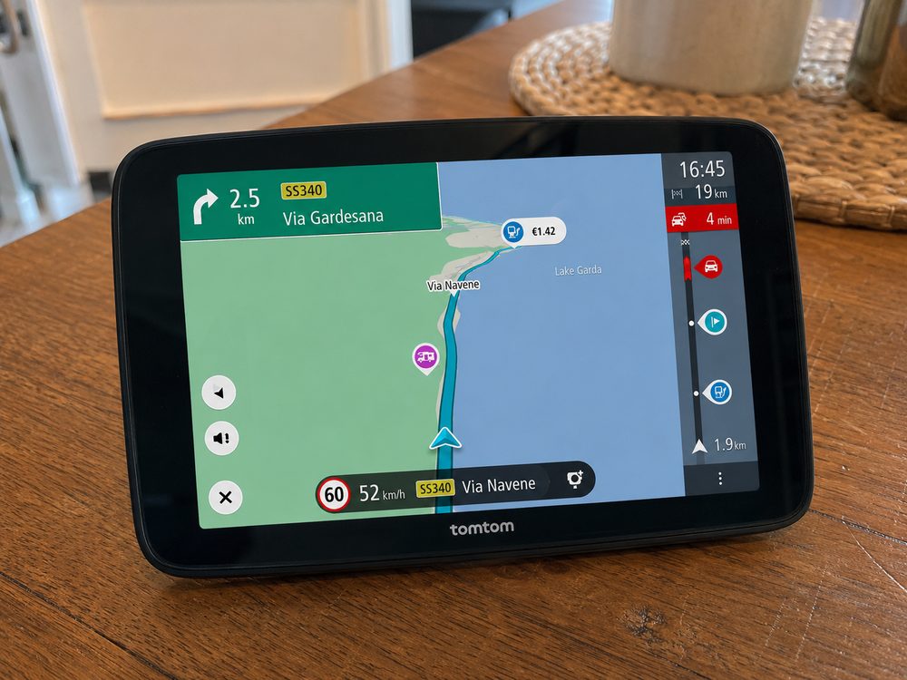 TomTom GO Camper Max auf einer Route in Kontinentaleuropa