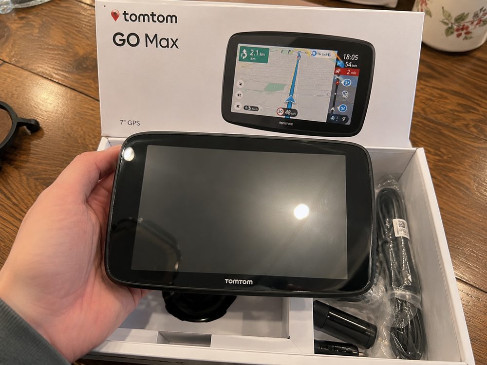 Auspacken des TomTom GO Camper Max